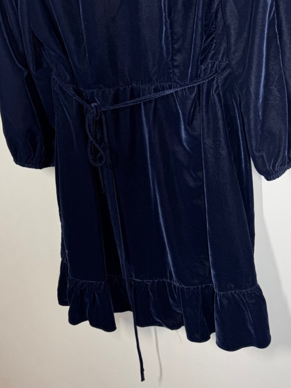 GAP Velvet Wrap Dress Navy Blue Size M Ruffle Hem Holiday Party Formal Chic - Picture 9 of 13